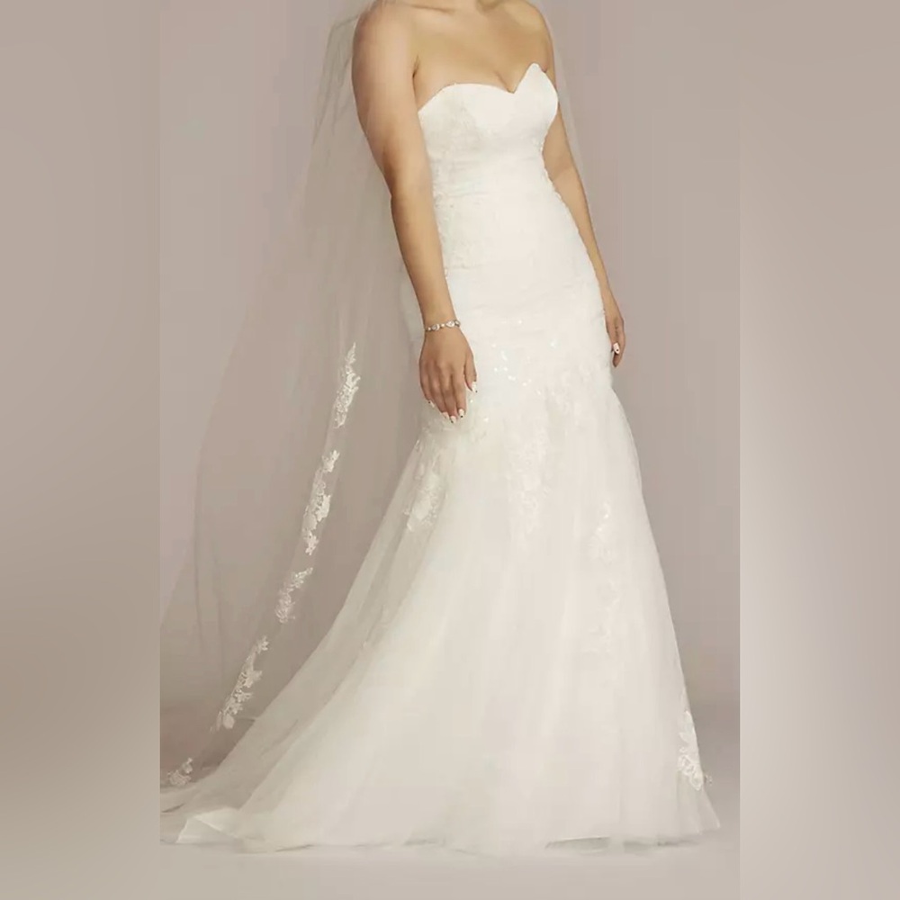Oleg Cassini White Bridal Gown CWG926